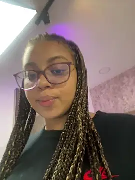 AlesiaCooper online show from 10-15-25, 08:20