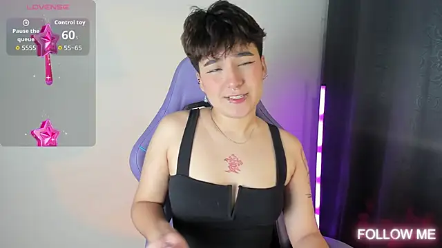 Snapshot of emma_cute7 chatting on 11-22-25, 02:21 emma cute7 online show from 11-22-25, 02:21