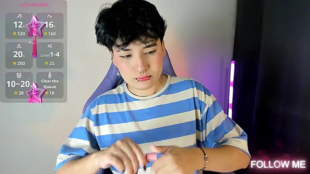 Snapshot of emma_cute7 chatting on 12-23-25, 04:10 emma cute7 online show from 12-23-25, 04:10