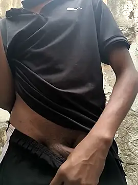 Snapshot of 2BigBlacxxx chatting on 11-15-25, 11:18 2BigBlacxxx online show from 11-15-25, 11:18