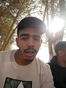 Snapshot of MATANAN31 chatting on 11-12-25, 11:21 MATANAN31 online show from 11-12-25, 11:21