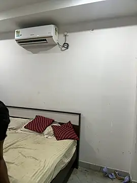 Snapshot of Hotswetie chatting on 03-14-25, 03:03 Hotswetie online show from 03-14-25, 03:03