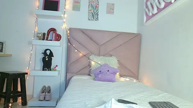 eva sin18 online show from 04-12-26, 12:04