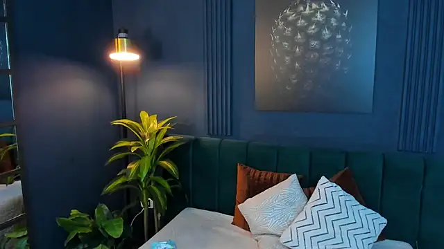 roxy hell online show from 03-19-25, 07:06