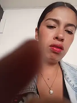 Snapshot of Nathaly_12 chatting on 05-21-26, 06:04 Nathaly 12 online show from 05-21-26, 06:04