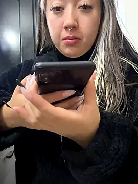 VictoriaGerard Pink online show from 10-26-25, 12:27