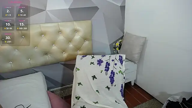 Snapshot of Milf-Prettyboobs chatting on 10-02-25, 11:28 Milf-Prettyboobs online show from 10-02-25, 11:28