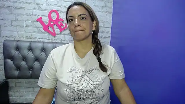 Milf-Prettyboobs online show from 05-09-26, 05:51