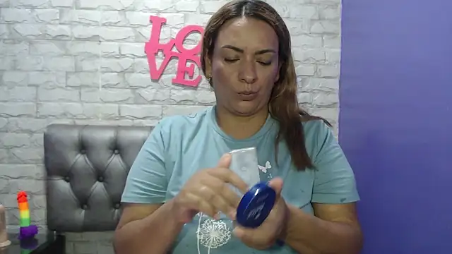 Milf-Prettyboobs online show from 07-29-26, 07:01