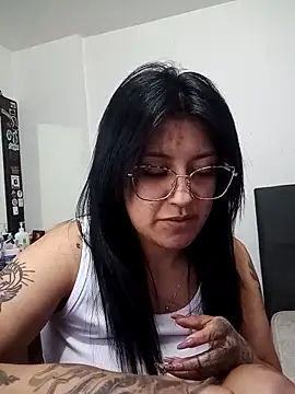 DaniPoison online show from 12-17-25, 11:11