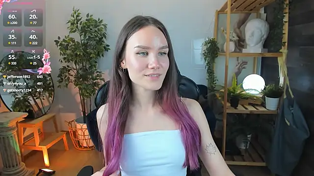 Snapshot of Clare__Florence chatting on 03-18-25, 07:42 Clare Florence online show from 03-18-25, 07:42