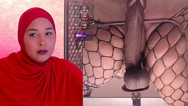Snapshot of BBWHijab chatting on 05-30-26, 12:19 BBWHijab online show from 05-30-26, 12:19