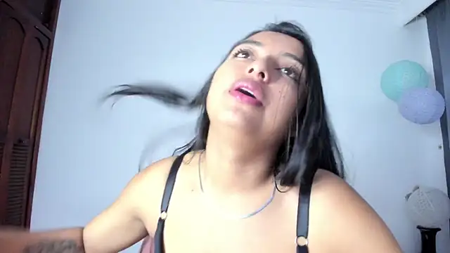 Snapshot of sweet_cinamon chatting on 09-08-25, 07:35 sweet cinamon online show from 09-08-25, 07:35