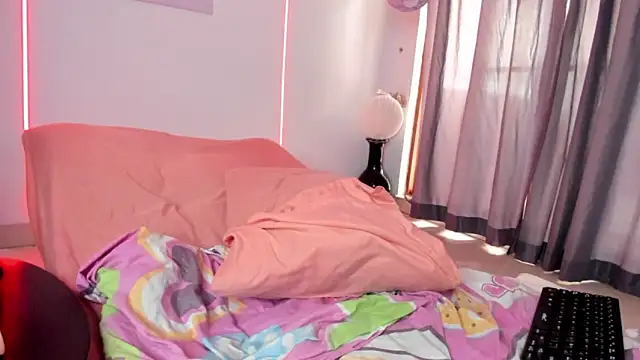 Snapshot of sweet_cinamon chatting on 10-24-25, 07:32 sweet cinamon online show from 10-24-25, 07:32