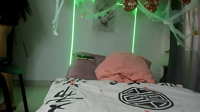 Snapshot of sweet_cinamon chatting on 11-02-25, 01:35 sweet cinamon online show from 11-02-25, 01:35