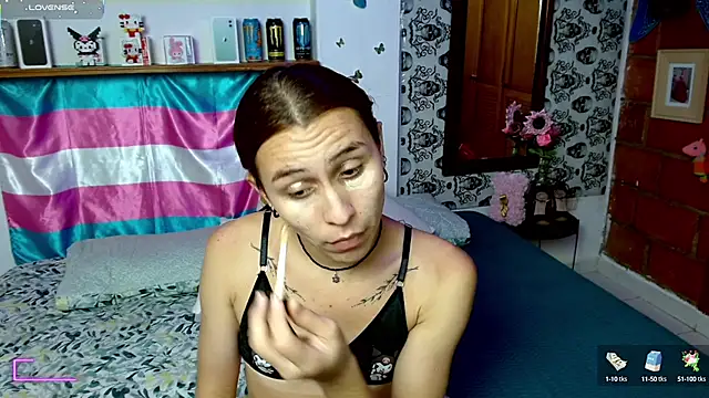 Snapshot of Malud09 chatting on 03-12-25, 11:53 Malud09 online show from 03-12-25, 11:53