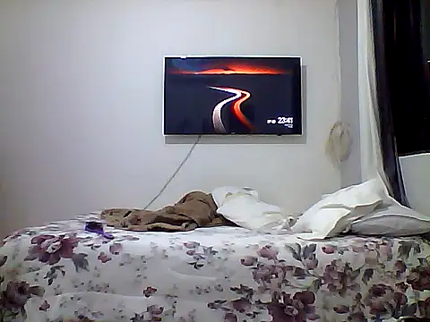 Snapshot of nandocost4 chatting on 10-08-25, 02:42 nandocost4 online show from 10-08-25, 02:42