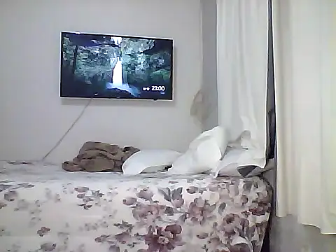 Snapshot of nandocost4 chatting on 10-09-25, 01:58 nandocost4 online show from 10-09-25, 01:58