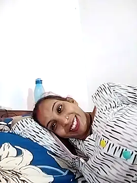 Hotty-Nidhi online show from 03-18-25, 10:46