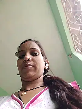 Hotty-Nidhi online show from 03-20-25, 06:08