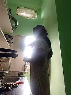 Hotty-Nidhi online show from 11-24-25, 04:56