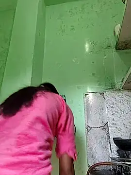 Snapshot of Hotty-Nidhi chatting on 12-17-25, 05:13 Hotty-Nidhi online show from 12-17-25, 05:13