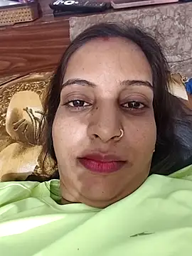 Snapshot of Hotty-Nidhi chatting on 12-19-25, 02:40 Hotty-Nidhi online show from 12-19-25, 02:40