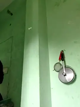 Snapshot of Hotty-Nidhi chatting on 01-12-26, 03:12 Hotty-Nidhi online show from 01-12-26, 03:12