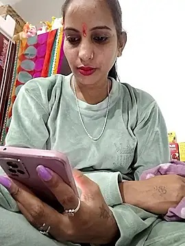 Snapshot of Hotty-Nidhi chatting on 01-14-26, 04:12 Hotty-Nidhi online show from 01-14-26, 04:12