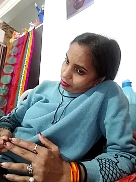 Snapshot of Hotty-Nidhi chatting on 02-05-26, 04:33 Hotty-Nidhi online show from 02-05-26, 04:33