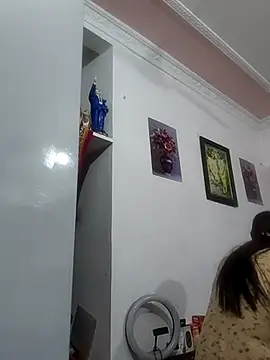 Snapshot of Hotty-Nidhi chatting on 02-15-26, 02:52 Hotty-Nidhi online show from 02-15-26, 02:52