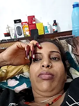 Snapshot of Hotty-Nidhi chatting on 02-18-26, 03:02 Hotty-Nidhi online show from 02-18-26, 03:02