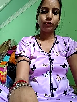 Snapshot of Hotty-Nidhi chatting on 02-25-26, 03:38 Hotty-Nidhi online show from 02-25-26, 03:38