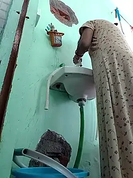 Snapshot of Hotty-Nidhi chatting on 03-02-26, 03:09 Hotty-Nidhi online show from 03-02-26, 03:09