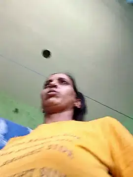 Hotty-Nidhi online show from 05-21-26, 04:52