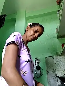 Hotty-Nidhi online show from 05-28-26, 06:00