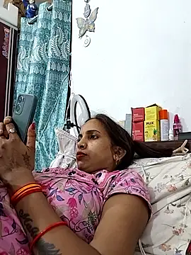 Hotty-Nidhi online show from 06-04-26, 05:52