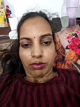 Hotty-Nidhi online show from 07-22-26, 03:31