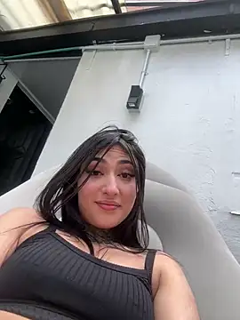 Lilith Thompson online show from 03-13-25, 06:45