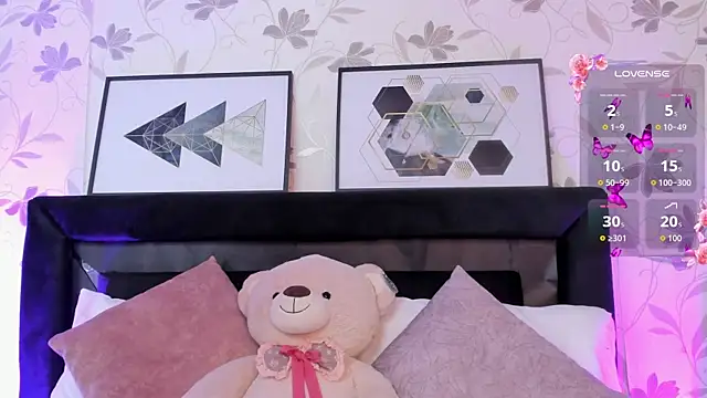 Lilith Thompson online show from 09-21-25, 09:16