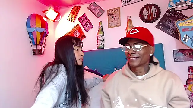 Snapshot of lili_roussi chatting on 11-26-25, 12:33 lili roussi online show from 11-26-25, 12:33