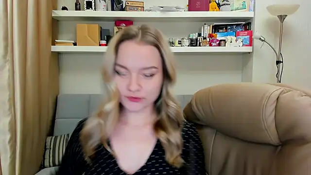 Kara Smith  online show from 12-06-24, 10:41