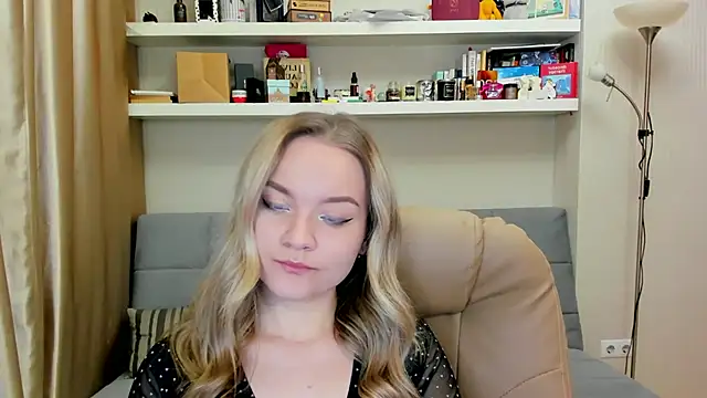 Kara Smith  online show from 12-13-24, 10:13