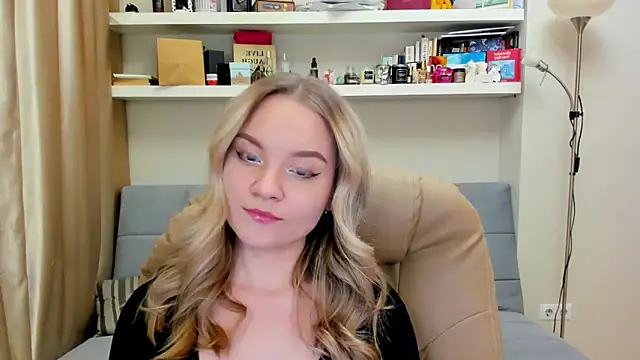 Kara Smith  online show from 12-28-24, 10:13