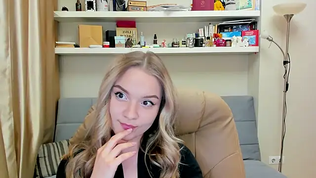 Kara Smith  online show from 01-11-25, 10:51