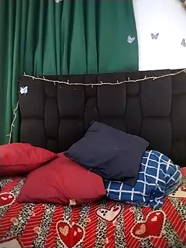 AlexaNovoa  online show from 11-15-25, 01:03