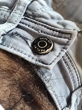 Snapshot of Mr_skywalker chatting on 10-27-25, 05:33 Mr skywalker online show from 10-27-25, 05:33