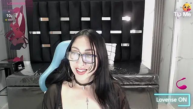 Snapshot of valeria_a1 chatting on 04-29-26, 02:43 valeria a1 online show from 04-29-26, 02:43