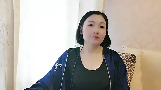 Snapshot of Rachel-6600 chatting on 10-31-25, 02:56 Rachel-6600 online show from 10-31-25, 02:56