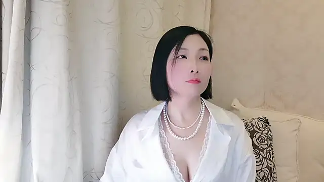 Snapshot of Rachel-6600 chatting on 11-24-25, 02:28 Rachel-6600 online show from 11-24-25, 02:28